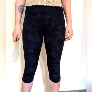 Lululemon crop leggings blue camo